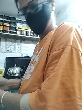 meenu bhabhi547 online show from April 17, 2026, 2:03 am