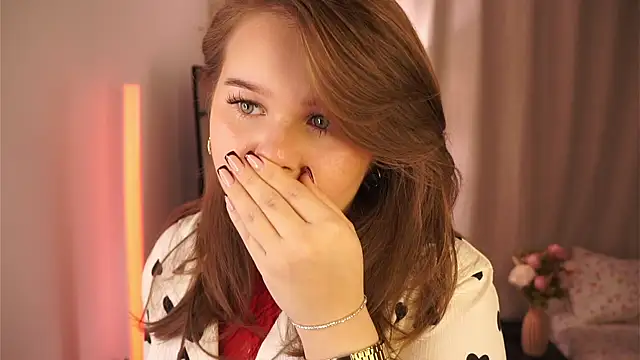 Snapshot of Anna_Nicol chatting on December 5, 2025, 12:47 pm Anna Nicol online show from December 5, 2025, 12:47 pm