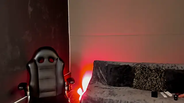 Snapshot of AliceFit_212 chatting on November 8, 2025, 2:56 am AliceFit 212 online show from November 8, 2025, 2:56 am