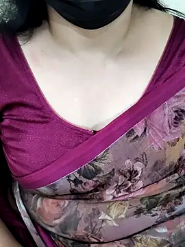 Devikha27 online show from April 27, 2026, 5:00 pm