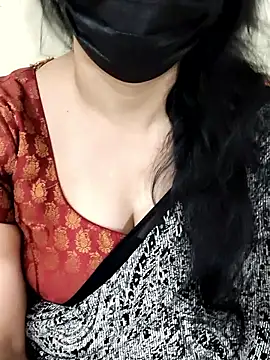 Devikha27 online show from April 29, 2026, 12:09 pm