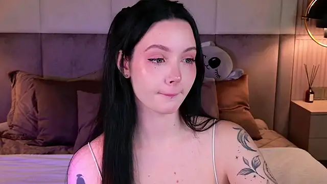 Goldy Stark online show from October 5, 2025, 8:40 pm