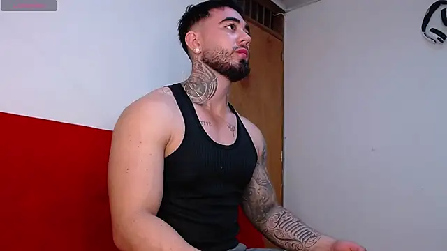 tommyblessd1 online show from November 11, 2025, 6:57 am