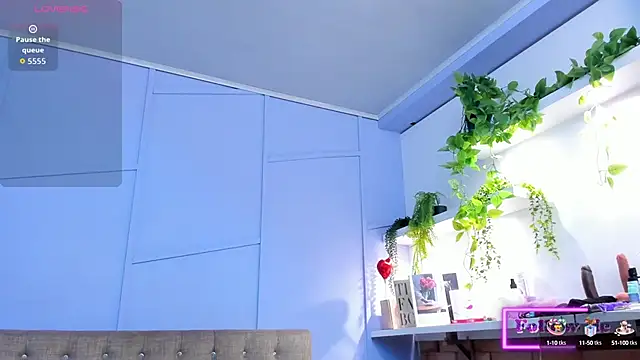 aliceandsia online show from September 30, 2025, 12:21 pm