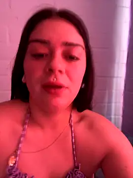 Snapshot of cami_lorena chatting on November 23, 2025, 1:00 pm cami lorena online show from November 23, 2025, 1:00 pm