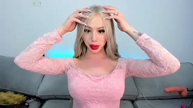 Snapshot of Sweet_Soffi chatting on November 21, 2025, 3:16 am Sweet Soffi online show from November 21, 2025, 3:16 am