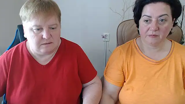 Snapshot of Bertie_Adeline chatting on June 14, 2026, 7:43 am Bertie Adeline online show from June 14, 2026, 7:43 am