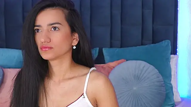 EmilyPrincy online show from December 22, 2025, 5:15 am