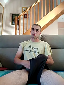 Snapshot of Aymeric35000 chatting on September 11, 2025, 7:52 am Aymeric35000 online show from September 11, 2025, 7:52 am