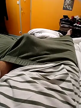 Snapshot of Aymeric35000 chatting on November 15, 2025, 10:15 pm Aymeric35000 online show from November 15, 2025, 10:15 pm