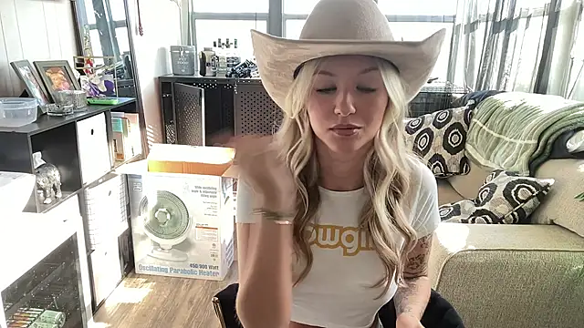 Snapshot of playwithdakota chatting on November 26, 2025, 6:42 pm playwithdakota online show from November 26, 2025, 6:42 pm