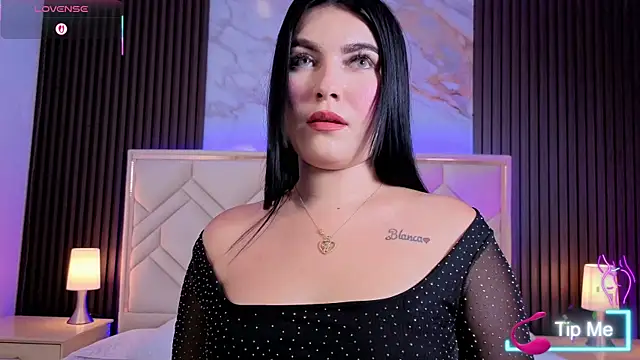 MiaaFarrel online show from February 25, 2026, 7:01 pm