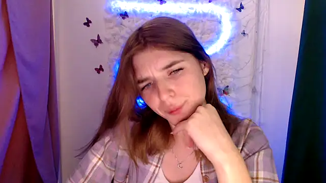 JuiceLips   online show from September 23, 2025, 7:11 am