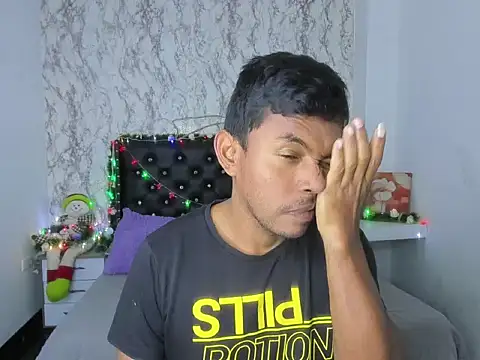 Snapshot of Adam_Morgan2 chatting on December 16, 2025, 4:34 pm Adam Morgan2 online show from December 16, 2025, 4:34 pm