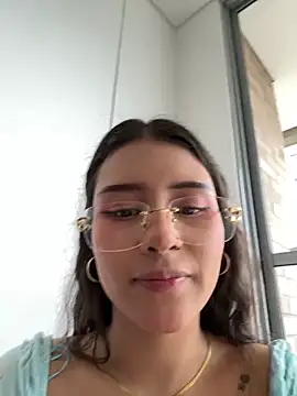 CatadeLuca online show from October 3, 2025, 12:24 pm