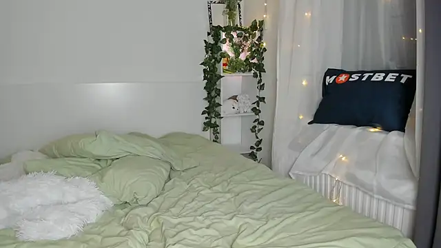 Snapshot of lilkimch chatting on March 3, 2026, 2:01 pm lilkimch online show from March 3, 2026, 2:01 pm