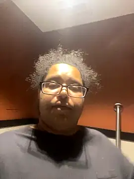 Snapshot of wishuhope4 chatting on October 15, 2025, 9:48 pm wishuhope4 online show from October 15, 2025, 9:48 pm