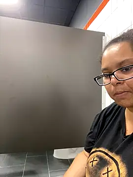 Snapshot of wishuhope4 chatting on October 20, 2025, 4:51 pm wishuhope4 online show from October 20, 2025, 4:51 pm