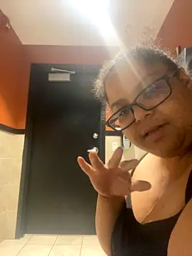 Snapshot of wishuhope4 chatting on December 3, 2025, 8:18 pm wishuhope4 online show from December 3, 2025, 8:18 pm