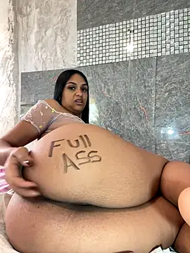 Messy-diana21 online show from December 14, 2025, 6:34 pm