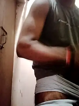 Snapshot of hornyboywithabs chatting on May 1, 2026, 12:10 pm hornyboywithabs online show from May 1, 2026, 12:10 pm
