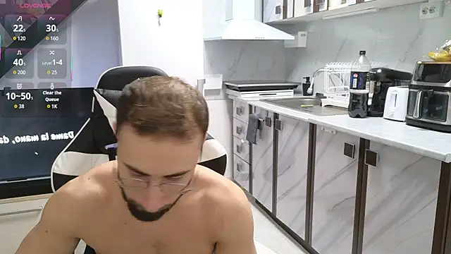 Snapshot of RyanStorm_ chatting on November 25, 2025, 4:18 pm RyanStorm online show from November 25, 2025, 4:18 pm