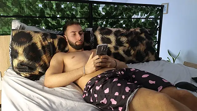 Snapshot of RyanStorm_ chatting on December 2, 2025, 12:10 pm RyanStorm online show from December 2, 2025, 12:10 pm