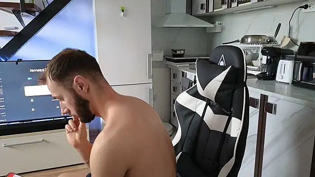 Snapshot of RyanStorm_ chatting on December 5, 2025, 12:25 pm RyanStorm online show from December 5, 2025, 12:25 pm