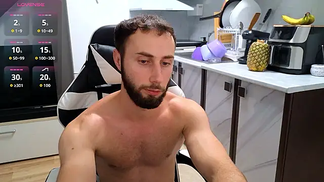 Snapshot of RyanStorm_ chatting on July 10, 2026, 7:16 pm RyanStorm online show from July 10, 2026, 7:16 pm