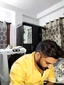 avi007p online show from April 3, 2026, 9:02 pm