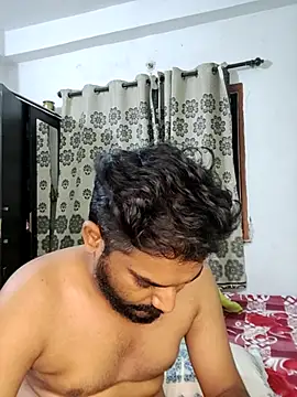 Snapshot of avi007p chatting on July 28, 2026, 5:45 pm avi007p online show from July 28, 2026, 5:45 pm