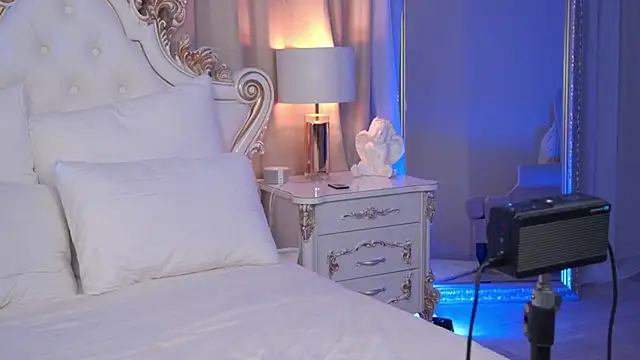 JaneBrock online show from April 15, 2026, 7:58 pm