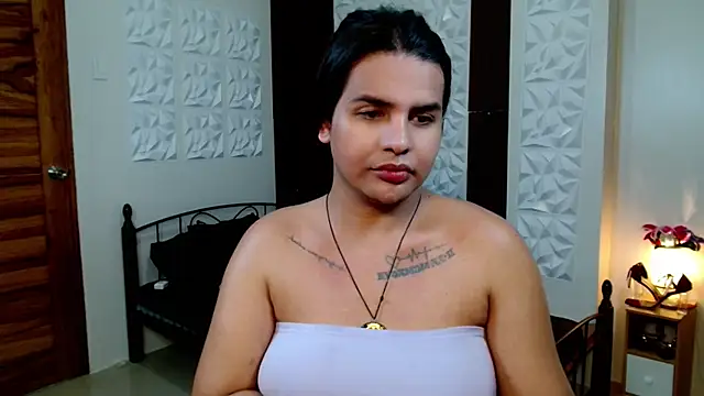 Snapshot of SelenaHelaby02 chatting on September 22, 2025, 6:15 am SelenaHelaby02 online show from September 22, 2025, 6:15 am