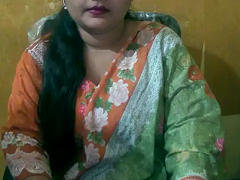 Snapshot of Saniya_K chatting on October 5, 2025, 4:05 pm Saniya K online show from October 5, 2025, 4:05 pm
