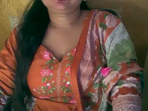 Snapshot of Saniya_K chatting on October 16, 2025, 6:47 am Saniya K online show from October 16, 2025, 6:47 am