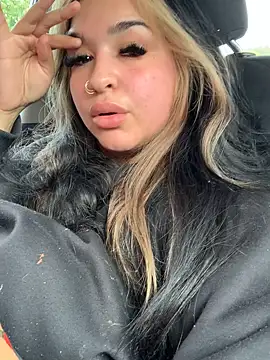 BrunetteBrat-xo online show from September 30, 2025, 11:15 am