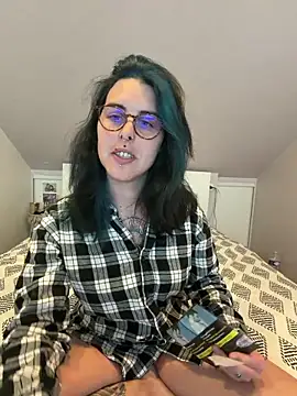 LadyNocturne online show from May 19, 2026, 1:39 pm