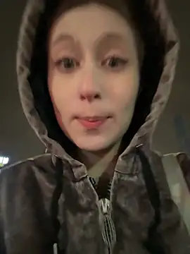 Snapshot of FroggyAnna chatting on October 27, 2025, 3:27 pm FroggyAnna online show from October 27, 2025, 3:27 pm