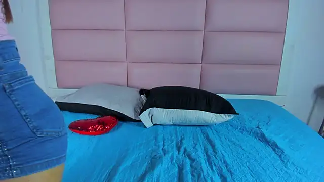 Aliss Aron online show from March 27, 2026, 7:46 pm