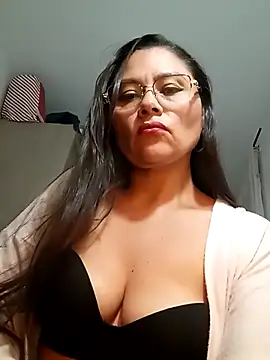 Snapshot of Isbettyche chatting on March 5, 2026, 2:18 am Isbettyche online show from March 5, 2026, 2:18 am