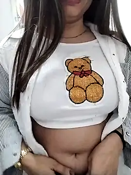 Sexy vernilla online show from February 5, 2026, 3:27 pm