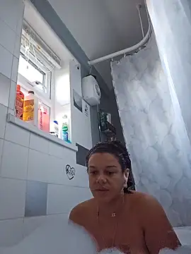 Snapshot of GoddessChantelle chatting on November 28, 2025, 2:20 pm GoddessChantelle online show from November 28, 2025, 2:20 pm