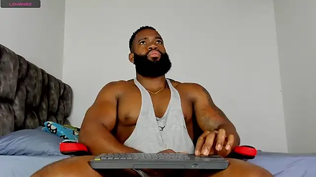 Snapshot of james_musclebbc chatting on March 11, 2026, 11:55 pm james musclebbc online show from March 11, 2026, 11:55 pm