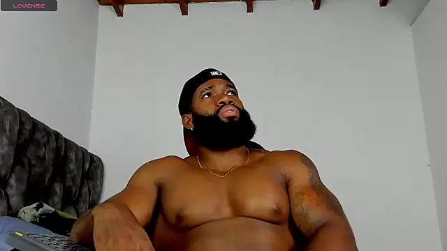 Snapshot of james_musclebbc chatting on March 25, 2026, 11:05 am james musclebbc online show from March 25, 2026, 11:05 am