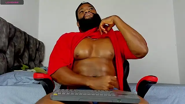 Snapshot of james_musclebbc chatting on March 27, 2026, 10:48 am james musclebbc online show from March 27, 2026, 10:48 am