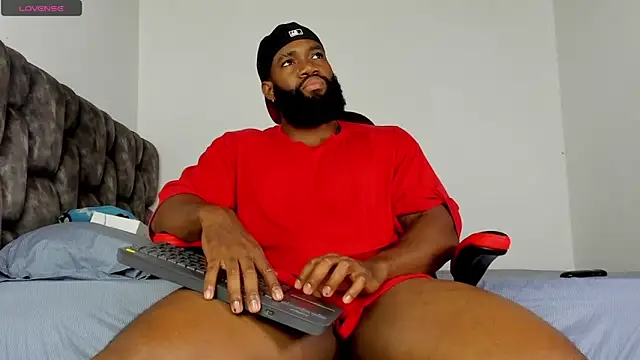 Snapshot of james_musclebbc chatting on April 9, 2026, 11:15 am james musclebbc online show from April 9, 2026, 11:15 am