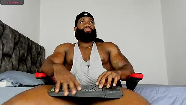 Snapshot of james_musclebbc chatting on April 15, 2026, 9:26 pm james musclebbc online show from April 15, 2026, 9:26 pm