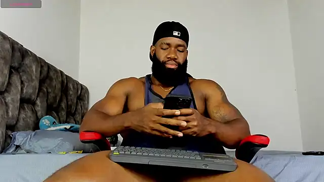 Snapshot of james_musclebbc chatting on April 20, 2026, 1:30 am james musclebbc online show from April 20, 2026, 1:30 am