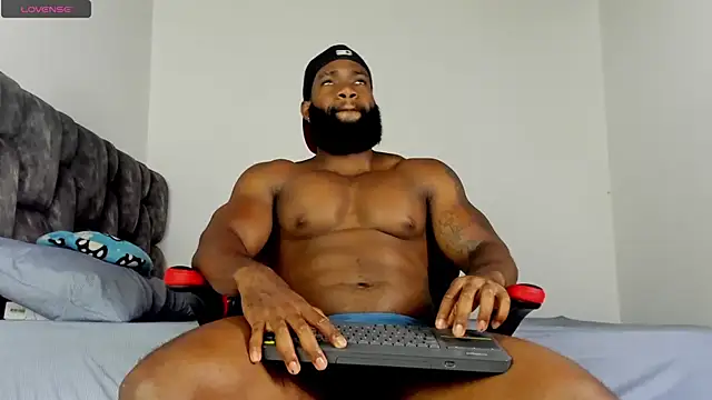 Snapshot of james_musclebbc chatting on May 20, 2026, 10:10 am james musclebbc online show from May 20, 2026, 10:10 am