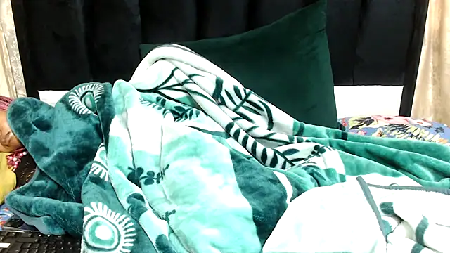 Snapshot of Hotsexyberry21 chatting on November 3, 2025, 8:15 am Hotsexyberry21 online show from November 3, 2025, 8:15 am